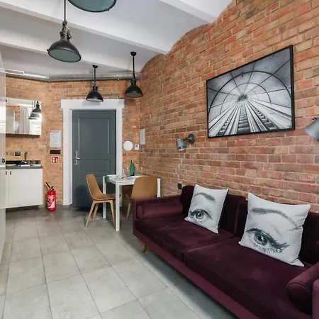 Underground Level Strzalowa By Renters *
