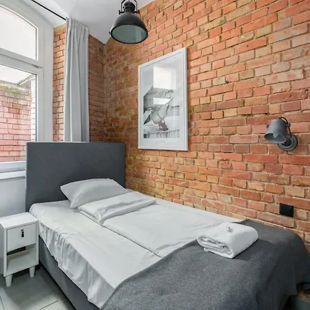Underground Level Strzalowa By Renters Apartment *
