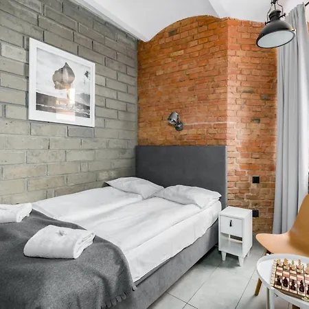 Apartment Underground Level Strzalowa By Renters *