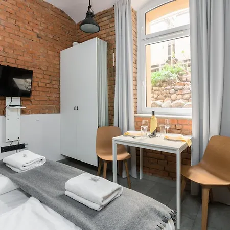 Underground Level Strzalowa By Renters Apartment *