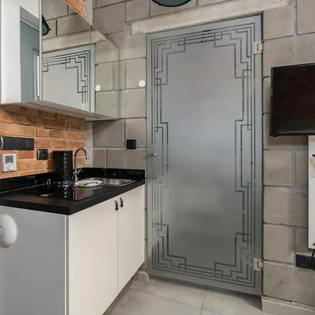Apartment Underground Level Strzalowa By Renters *