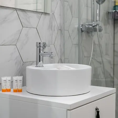 Underground Level Strzalowa By Renters Apartment Poznan