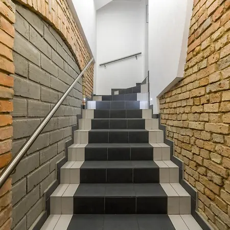 Underground Level Strzalowa By Renters Apartment *