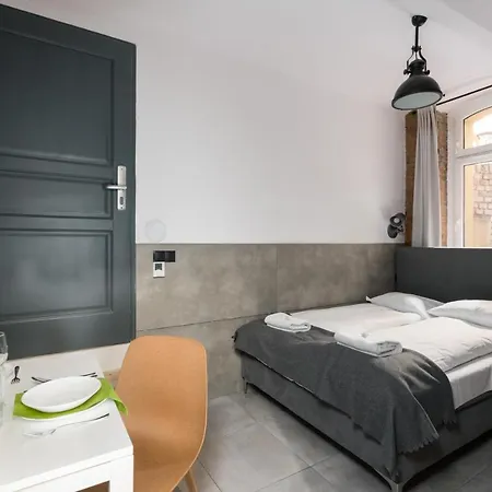 Underground Level Strzalowa By Renters