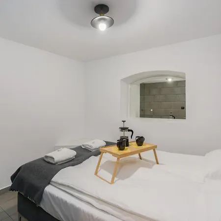 Apartment Underground Level Strzalowa By Renters
